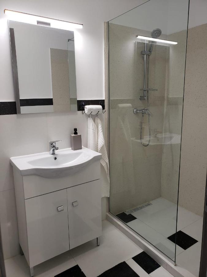 Sunrise Luxury Apartments Navodari Bagian luar foto