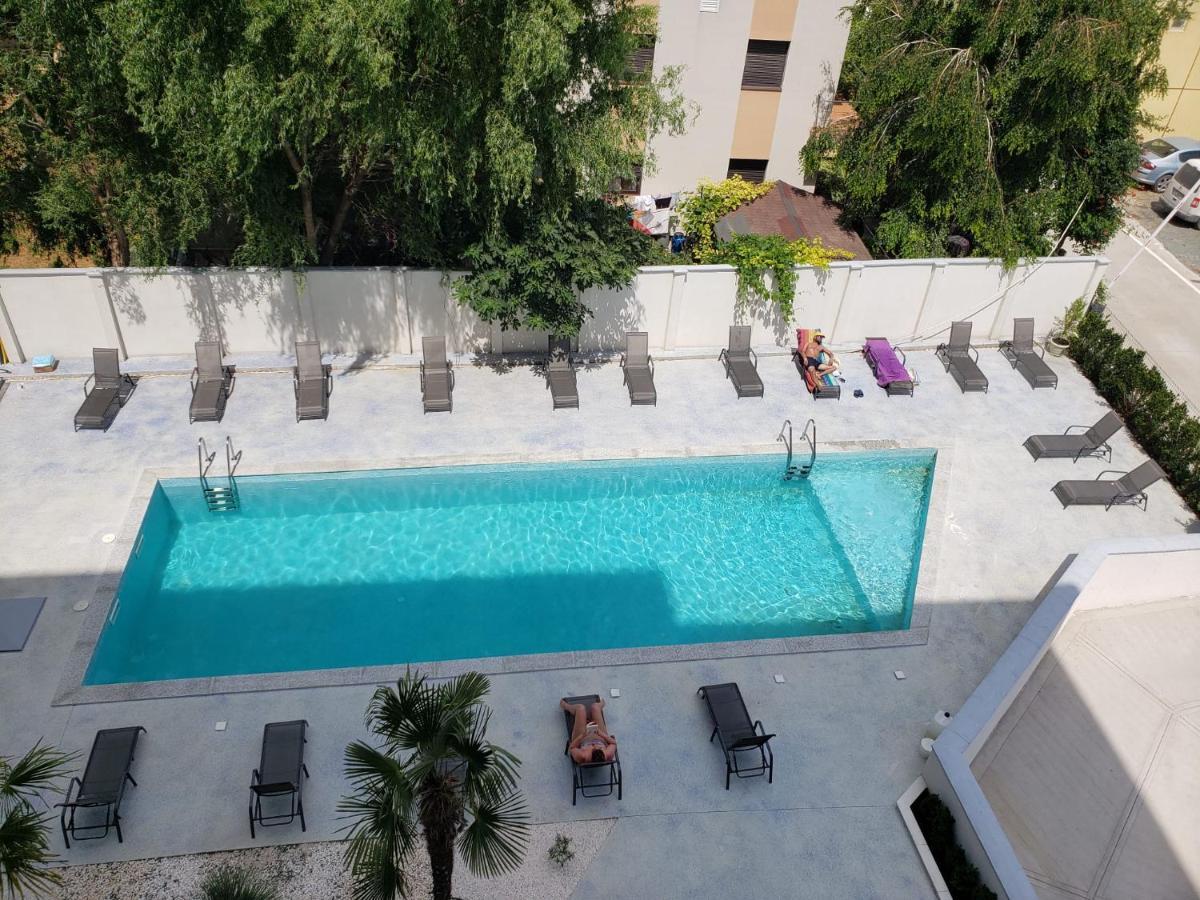 Sunrise Luxury Apartments Navodari Bagian luar foto