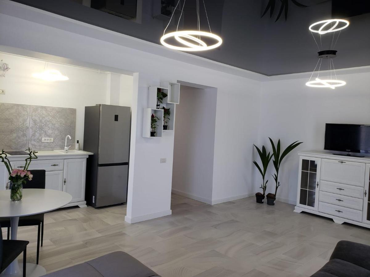 Sunrise Luxury Apartments Navodari Bagian luar foto